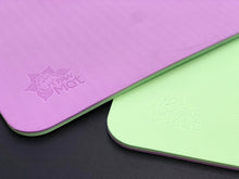 Load image into Gallery viewer, PawMat Anti-Fatigue Reversible Table Mat (Lime Green/Purple)